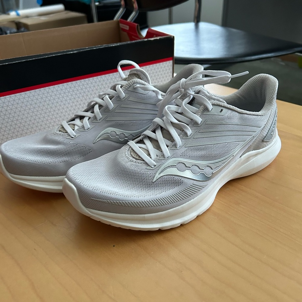 Women’s 11 Saucony Running Shoes New In Box